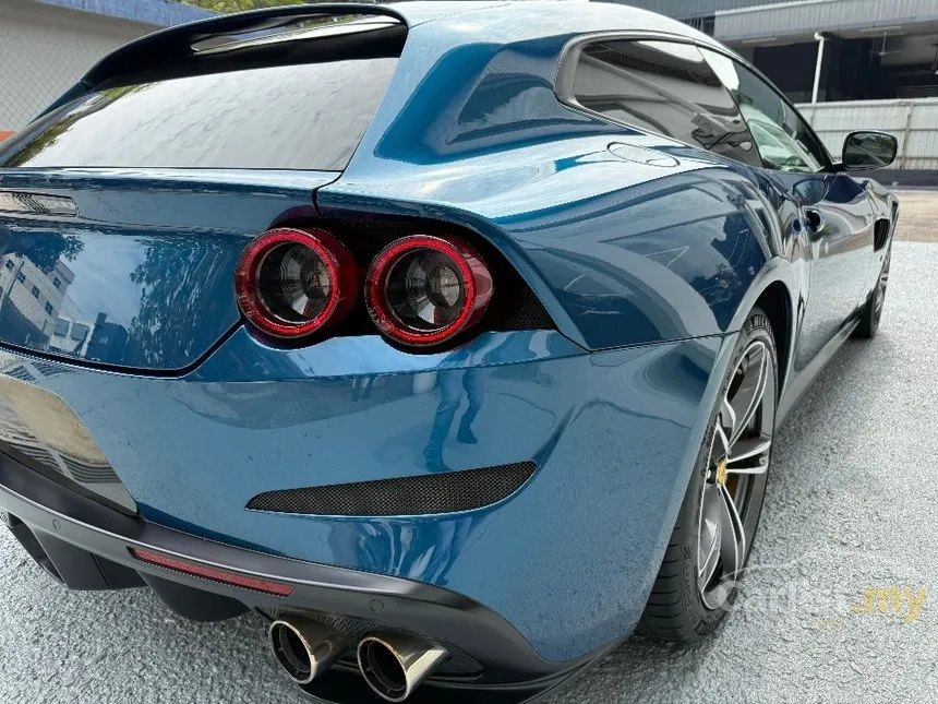 2017 Ferrari GTC4Lusso Hatchback