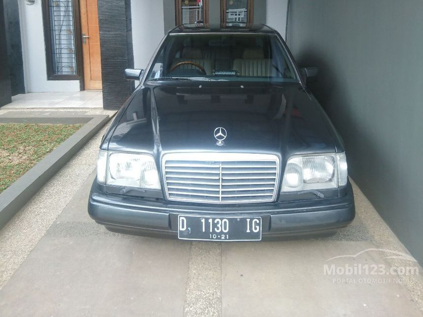 1986 Mercedes-Benz 300E W124 L6 3.0 Automatic Sedan