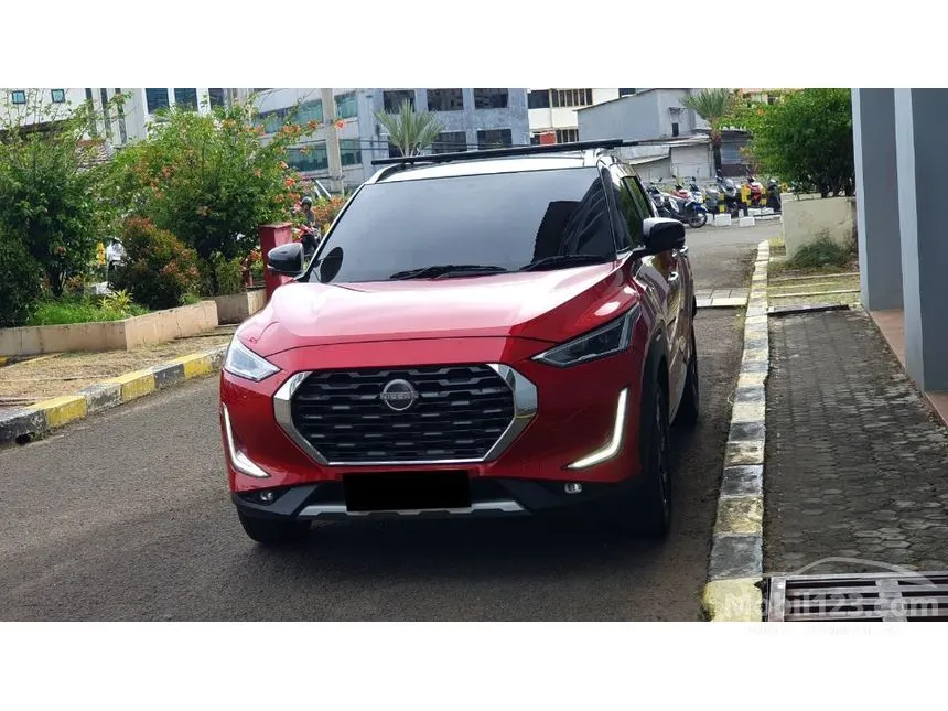 2025 Nissan Magnite Premium (2 Tone) SUV