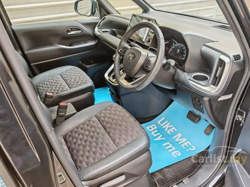 2023 Toyota Voxy S-Z MPV