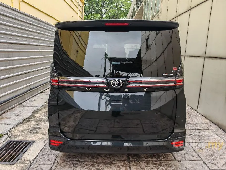 2023 Toyota Voxy S-Z MPV