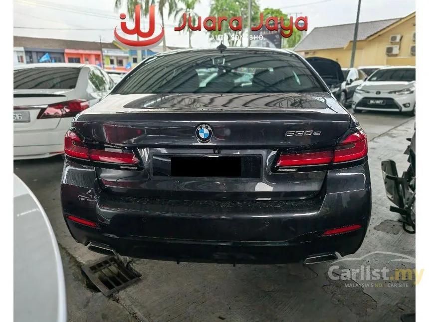 2021 BMW 530e M Sport Sedan