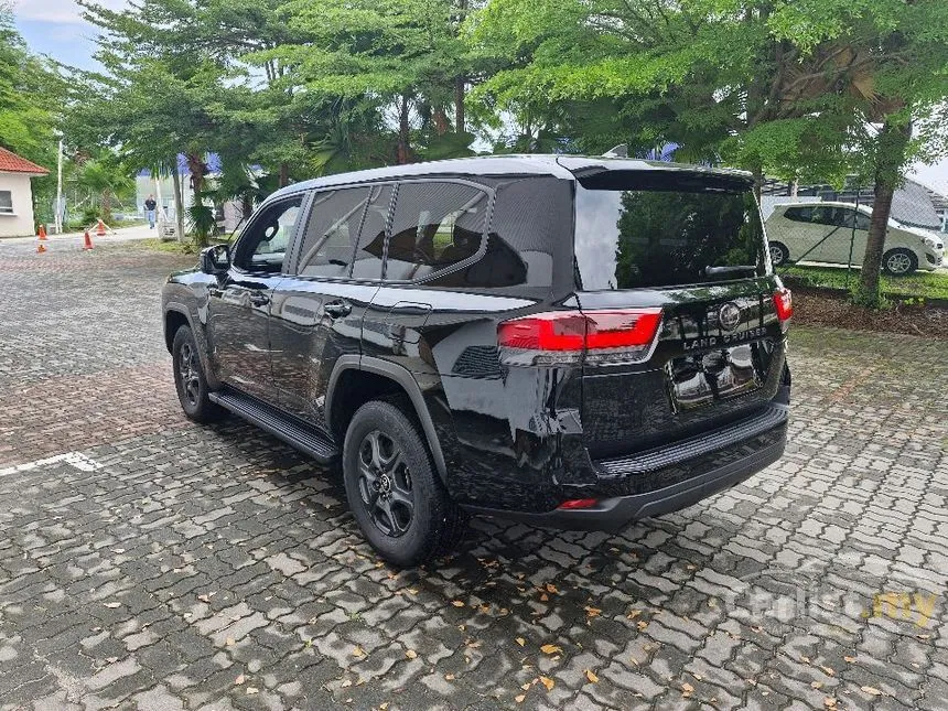 2022 Toyota Land Cruiser GR Sport SUV