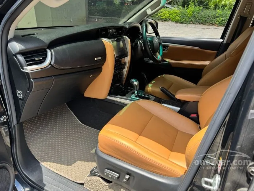 2017 Toyota FORTUNER V SUV