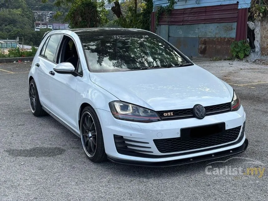 2013 Volkswagen Golf GTI Hatchback