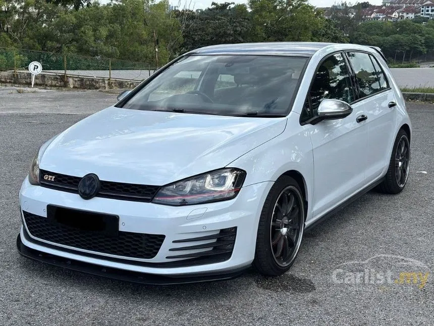 2013 Volkswagen Golf GTI Hatchback
