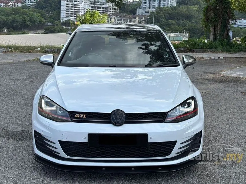 2013 Volkswagen Golf GTI Hatchback