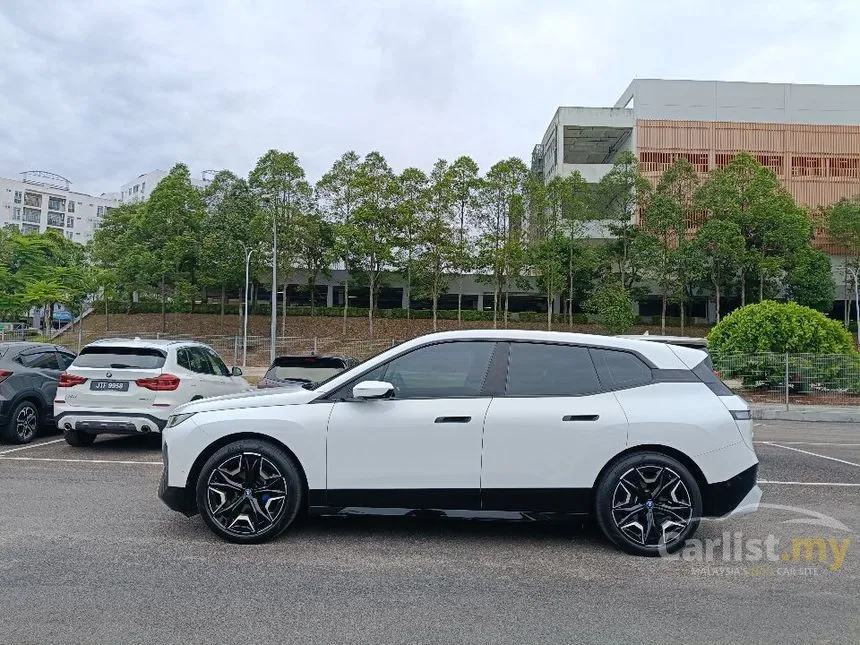 2023 BMW iX xDrive40 Sport SUV