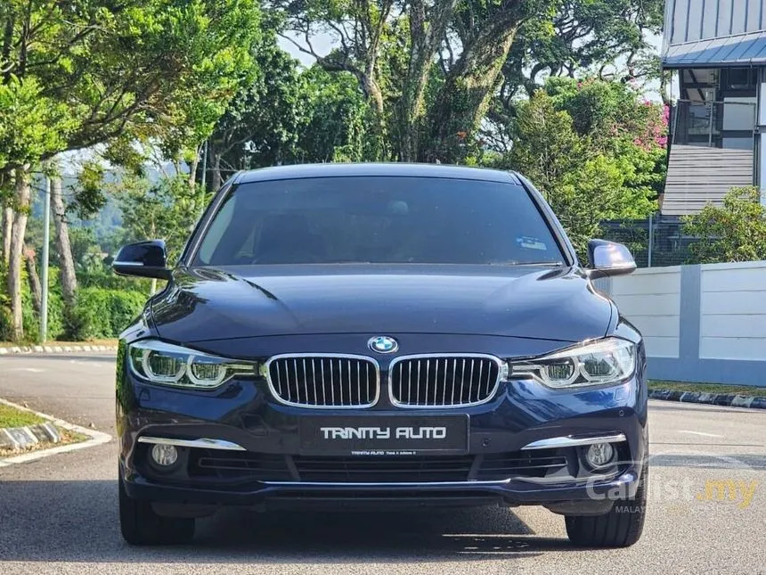2017 BMW 318i Luxury Sedan