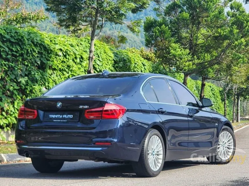 2017 BMW 318i Luxury Sedan