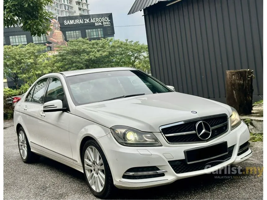2012 Mercedes-Benz C200 Avantgarde CGI Sedan