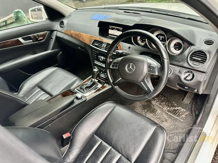 2012 Mercedes-Benz C200 Avantgarde CGI Sedan