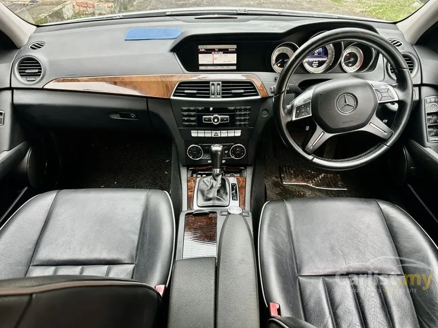 2012 Mercedes-Benz C200 Avantgarde CGI Sedan
