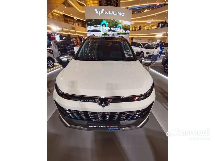 2024 Wuling Almaz RS Hybrid Wagon