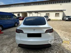 2024 TESLA Model Y Standard Range SUV