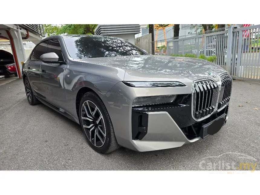 2024 BMW 750e xDrive M Sport Pure Excellence Sedan