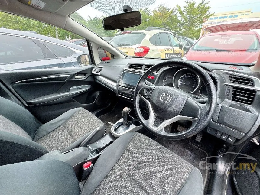 2015 Honda Jazz V Hatchback