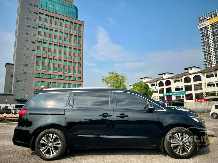 2018 Kia Grand Carnival SX CRDi MPV