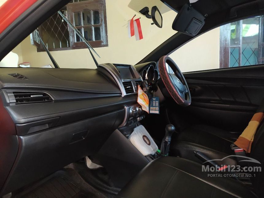 2016 Toyota Yaris E Hatchback