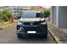 2024 Toyota Fortuner 2.8 GR Sport 4X2 SUV hitam km 23 ribuan