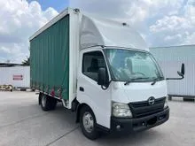 2013/14 Hino 300 Series 4.0 WU710R 14ft Curtain Sider container box Lorry
