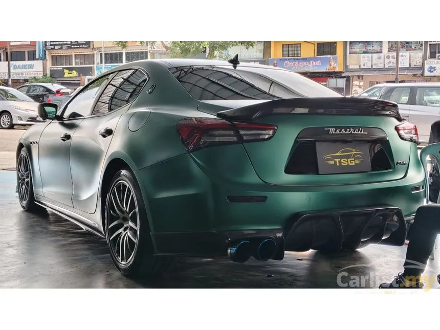 2015 Maserati Ghibli Sedan