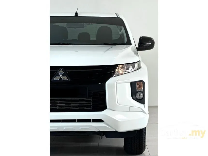 2022 Mitsubishi Triton VGT Dual Cab Pickup Truck