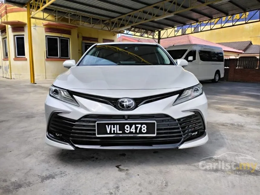 2022 Toyota Camry V Sedan