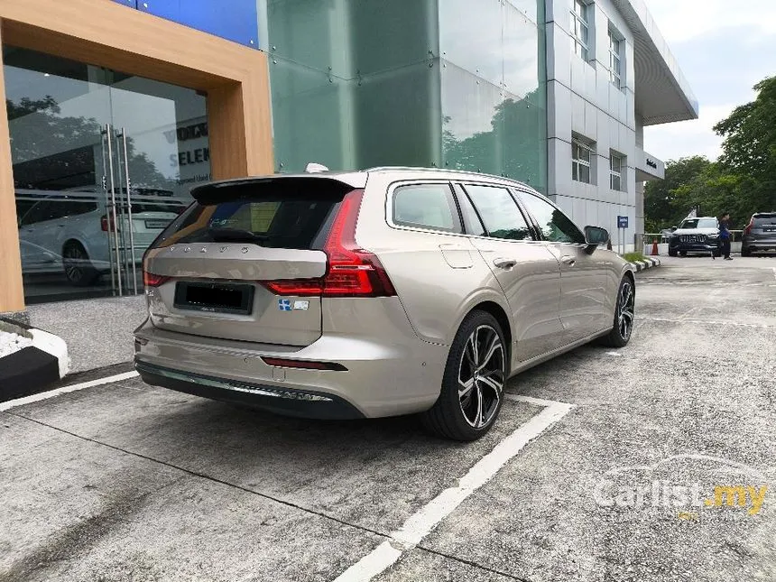 2023 Volvo V60 Recharge T8 Ultimate PHEV Wagon