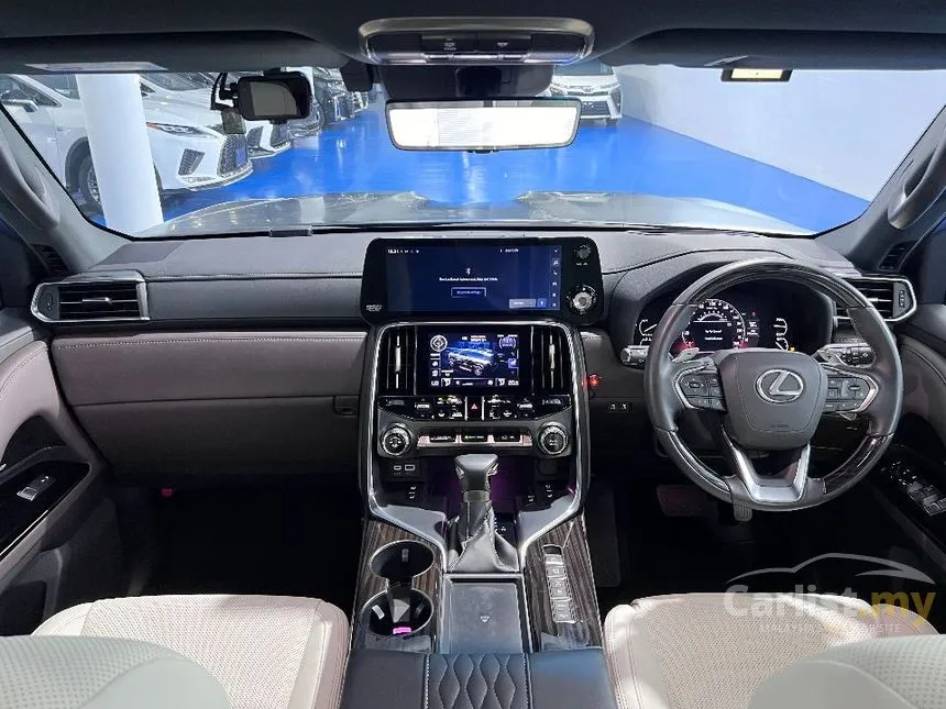 2022 Lexus LX 600 7 seater SUV