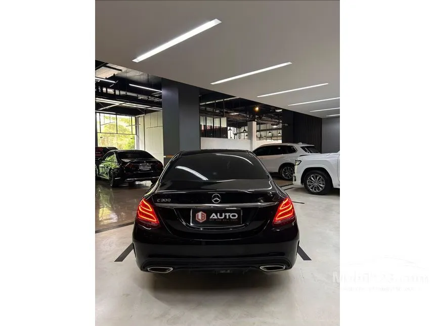 2018 Mercedes-Benz C300 AMG Line Sedan