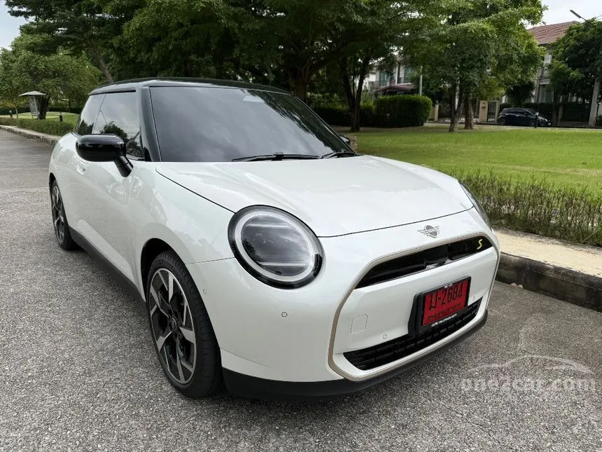2024 Mini COOPER SE 3-Door Resolute Hatchback