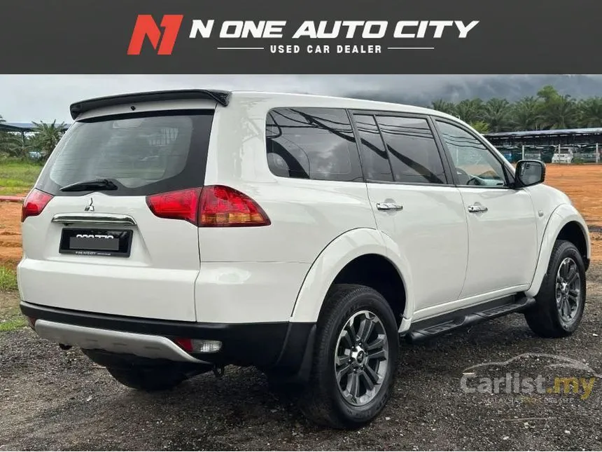 2010 Mitsubishi Pajero Exceed SUV