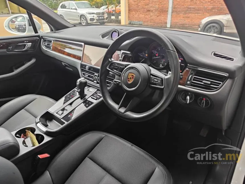 2022 Porsche Macan SUV