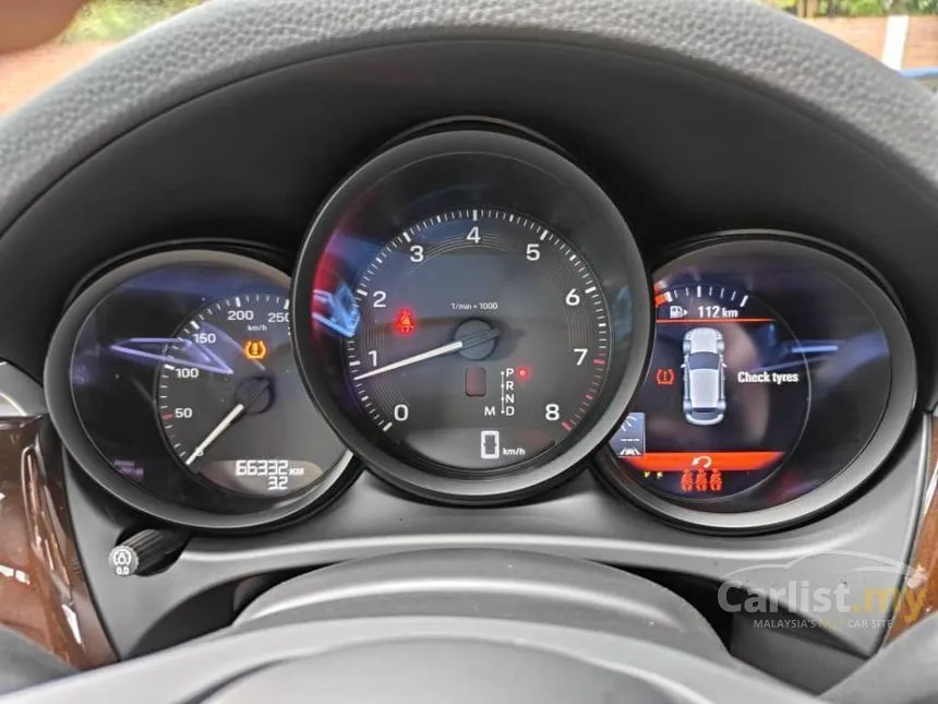 2022 Porsche Macan SUV