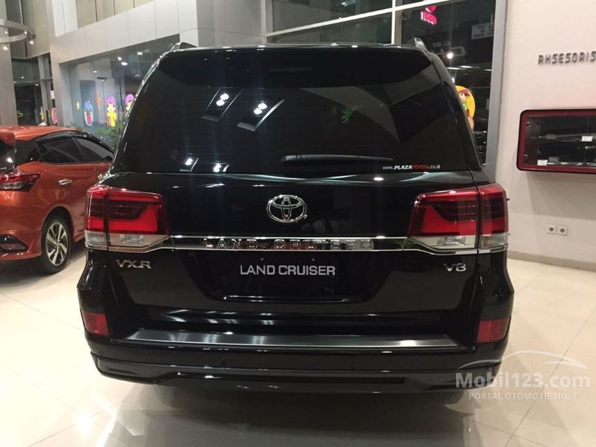 Jual Mobil Toyota Land Cruiser 2021  VX R 4 5 di DKI 