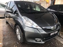 2013 Honda Jazz 1.3 Hybrid Hatchback One hand owner batter under warranty High loan amount call now get fast