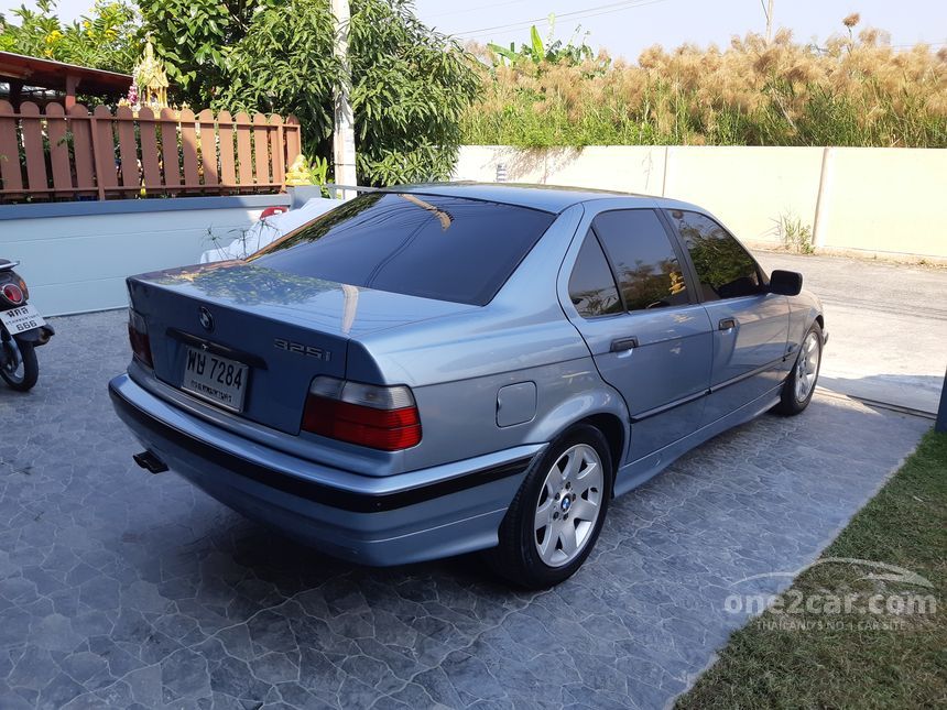 BMW 325i 1997 2.4 in กรุงเทพและปริมณฑล Automatic Sedan สีฟ้า for 99,000