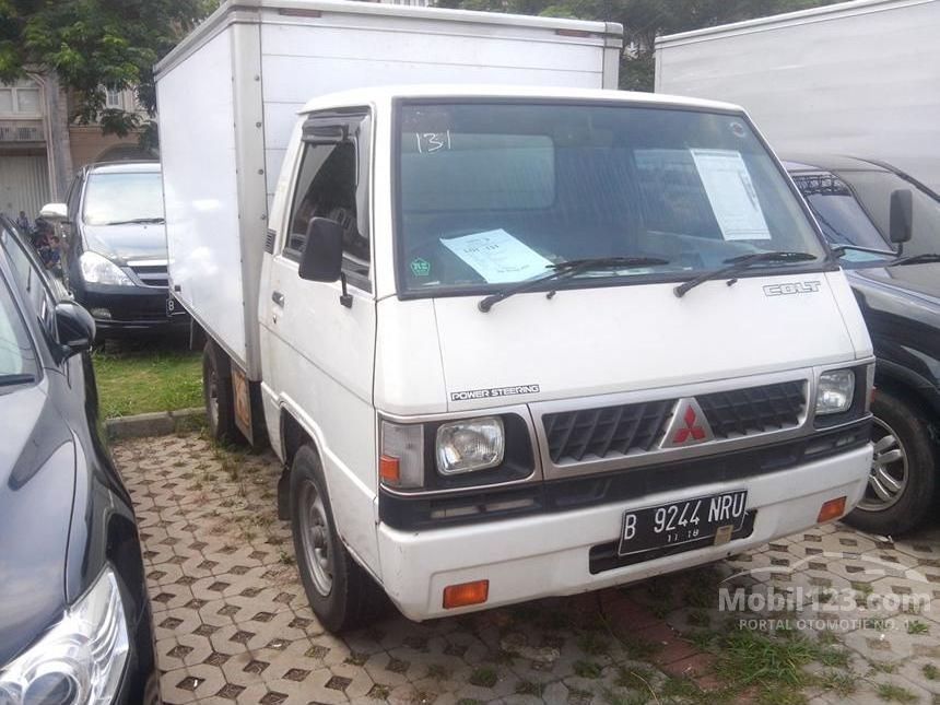2010 Mitsubishi Colt L300 Box
