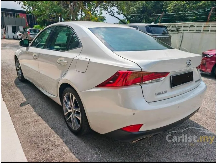 2018 Lexus IS 300 Premium Sedan