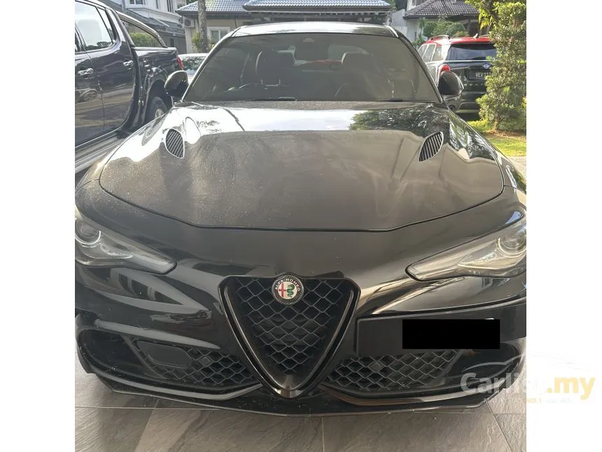 2017 Alfa Romeo Giulia Quadrifoglio Sedan