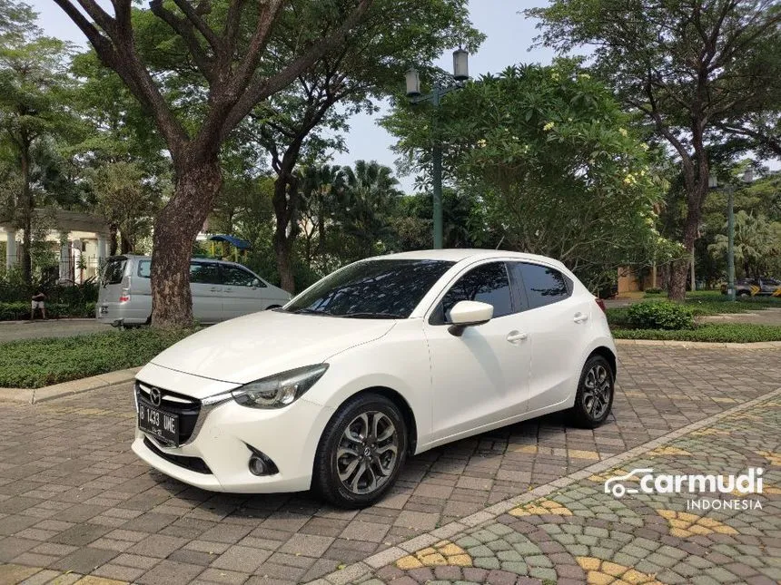 2015 Mazda 2 R Hatchback