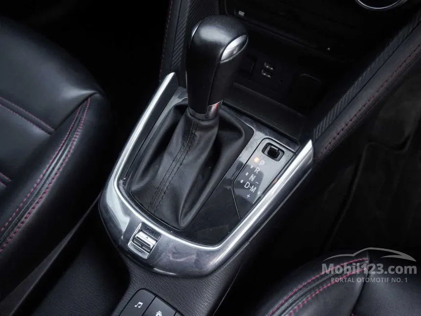 2015 Mazda 2 R Hatchback