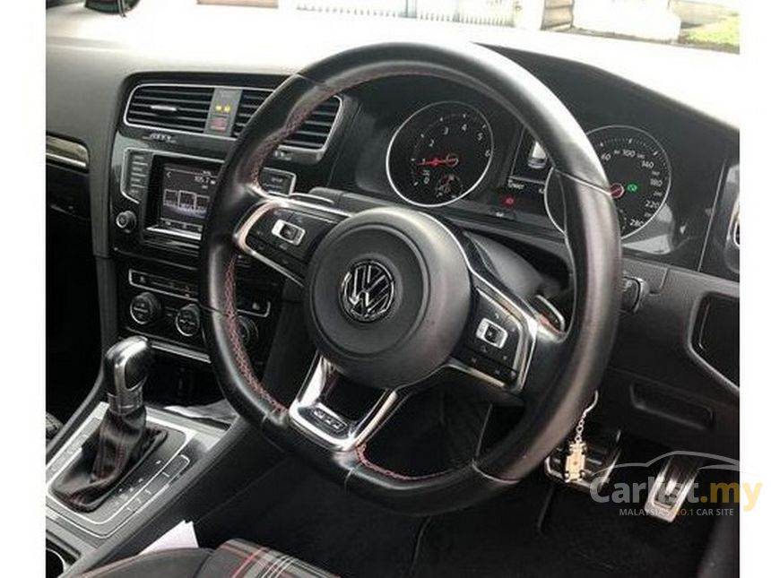 2013 Volkswagen Golf GTi Advanced Hatchback
