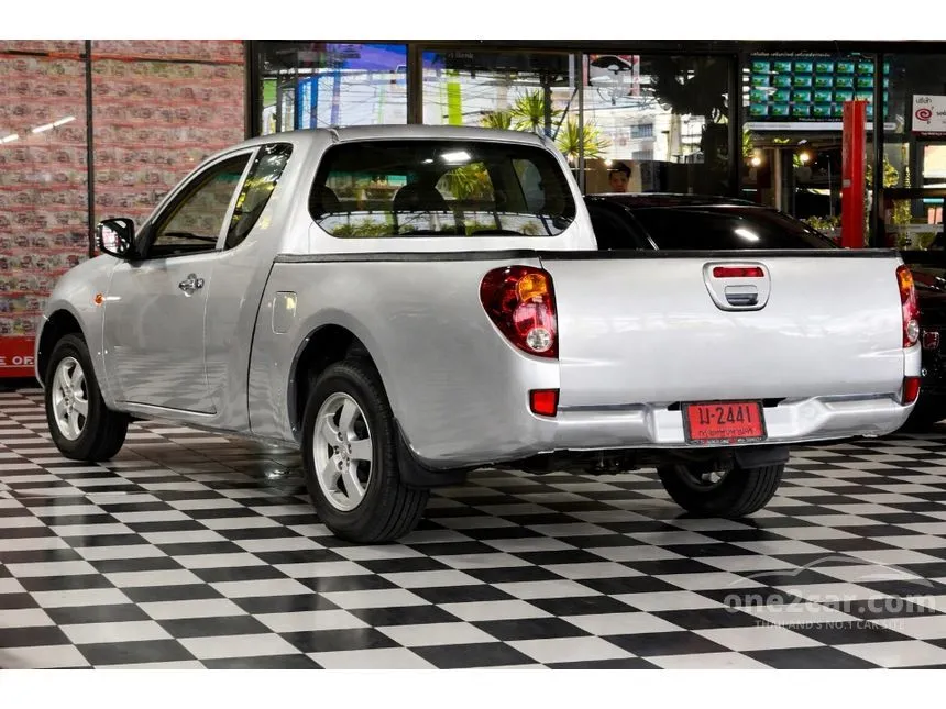 2006 Mitsubishi TRITON GLX Mega Cab Pickup