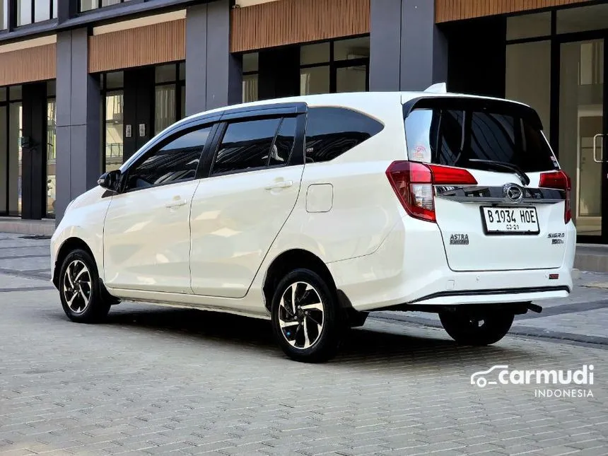 2024 Daihatsu Sigra R Deluxe MPV