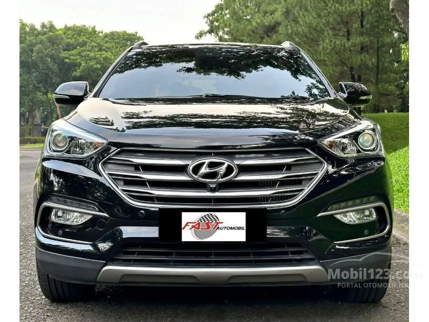 Jual Mobil Hyundai Santa Fe 2017 2.2 di DKI Jakarta Automatic SUV Hitam Rp 315.000.000