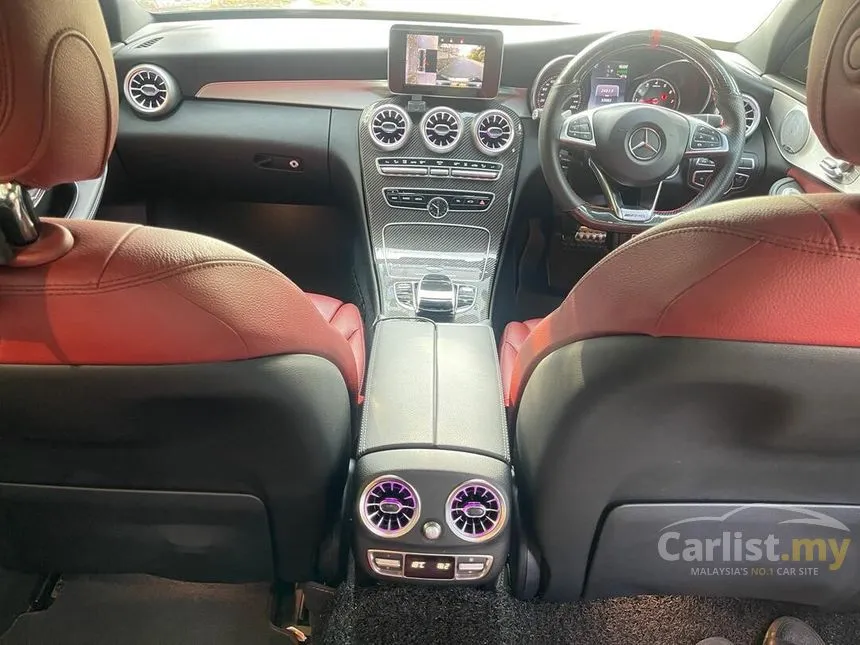 2017 Mercedes-Benz C350 e Avantgarde AMG Line interior Sedan