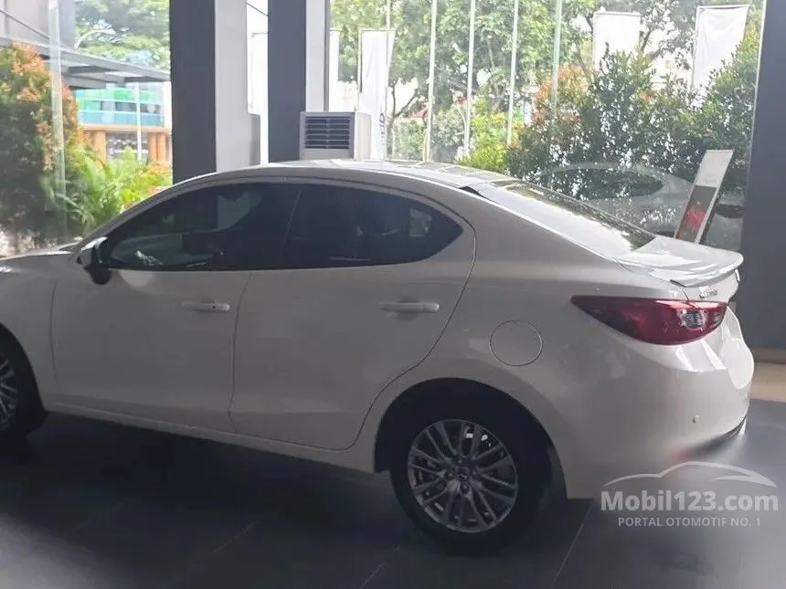 2023 Mazda 2 Sedan