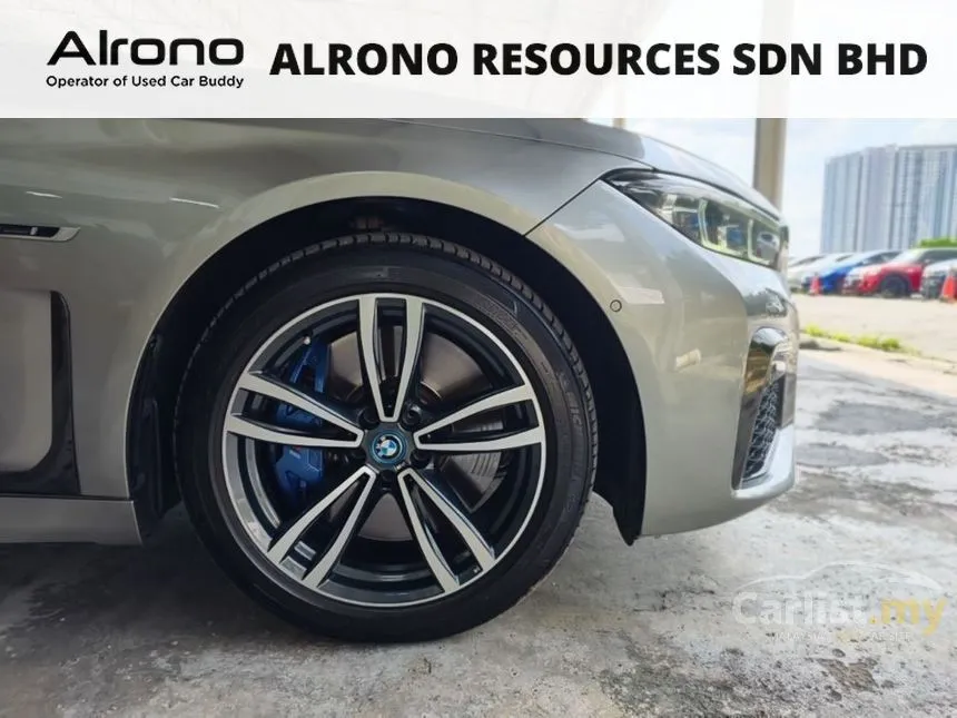 2022 BMW 740Le xDrive M Sport Sedan